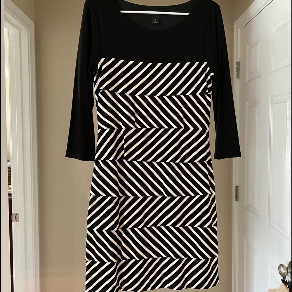 White House Black Market 3/4 sleeve dress